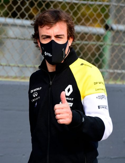 Tras su accidente, Fernando Alonso dijo que se encontraba "bien" para tranquilizar a todos / Gtres