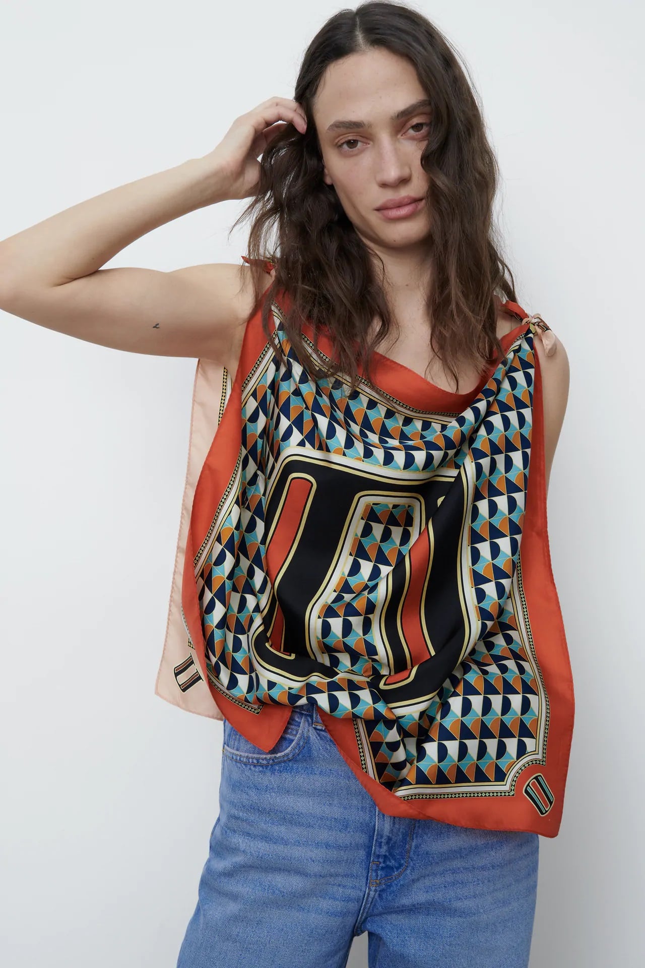 Zara: Estos son los pa&ntilde;uelos con iniciales que hubieran fascinado a Carrie Bradshaw
