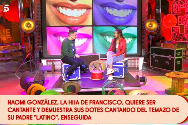 Naomi Gonz&aacute;lez durante una entrevista con Jorge Javier V&aacute;zquez en 'S&aacute;lvame'./Telecinco
