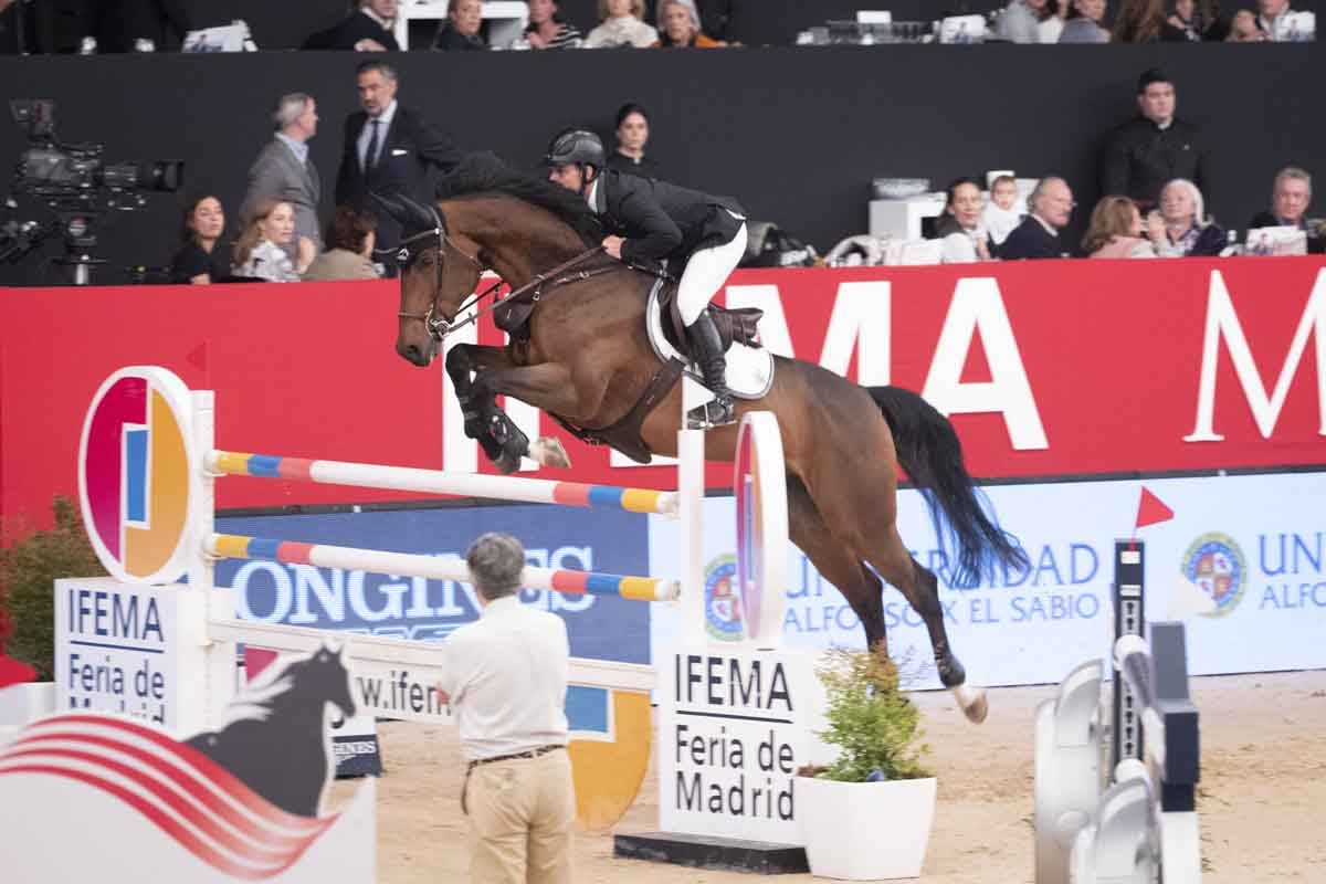Sergio durante una competici&oacute;n de salto en 2019 / GTRES