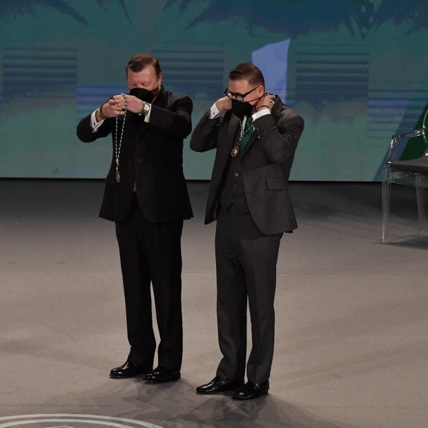 C&eacute;sar y Jorge Cadaval, han recibido la Medalla de Andaluc&iacute;a dedicada a las Arte./Gtres