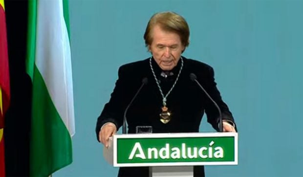 El cantante Raphael ha sido nombrado como Hijo Predilecto de Andaluc&iacute;a./Canal Sur