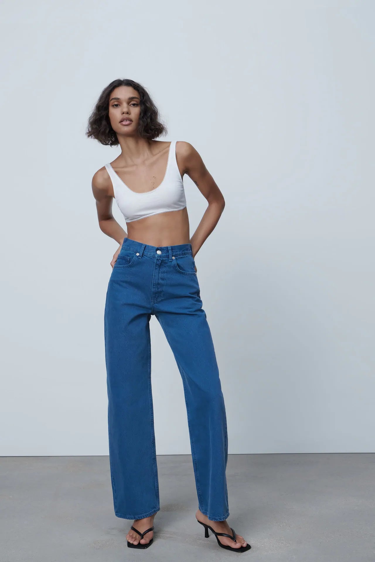 &iexcl;Adi&oacute;s pantalones pitillos, hola vaqueros anchos! As&iacute; son los m&aacute;s vendidos de Zara