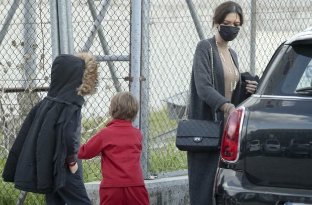 Sara Carbonero, recogiendo a sus hijos del colegio, este pasado martes / Gtres