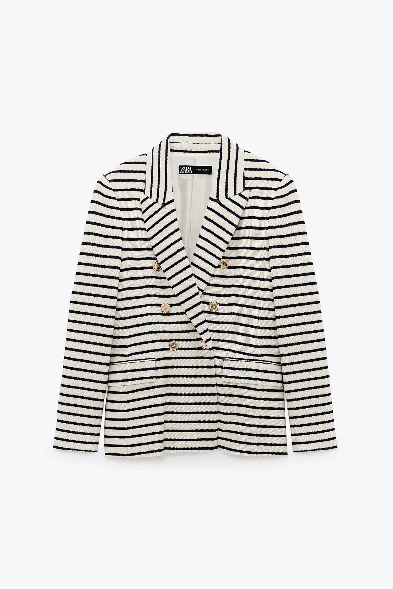 Zara tiene la chaqueta de entretiempo que parece de Dior m&aacute;s favorecedora