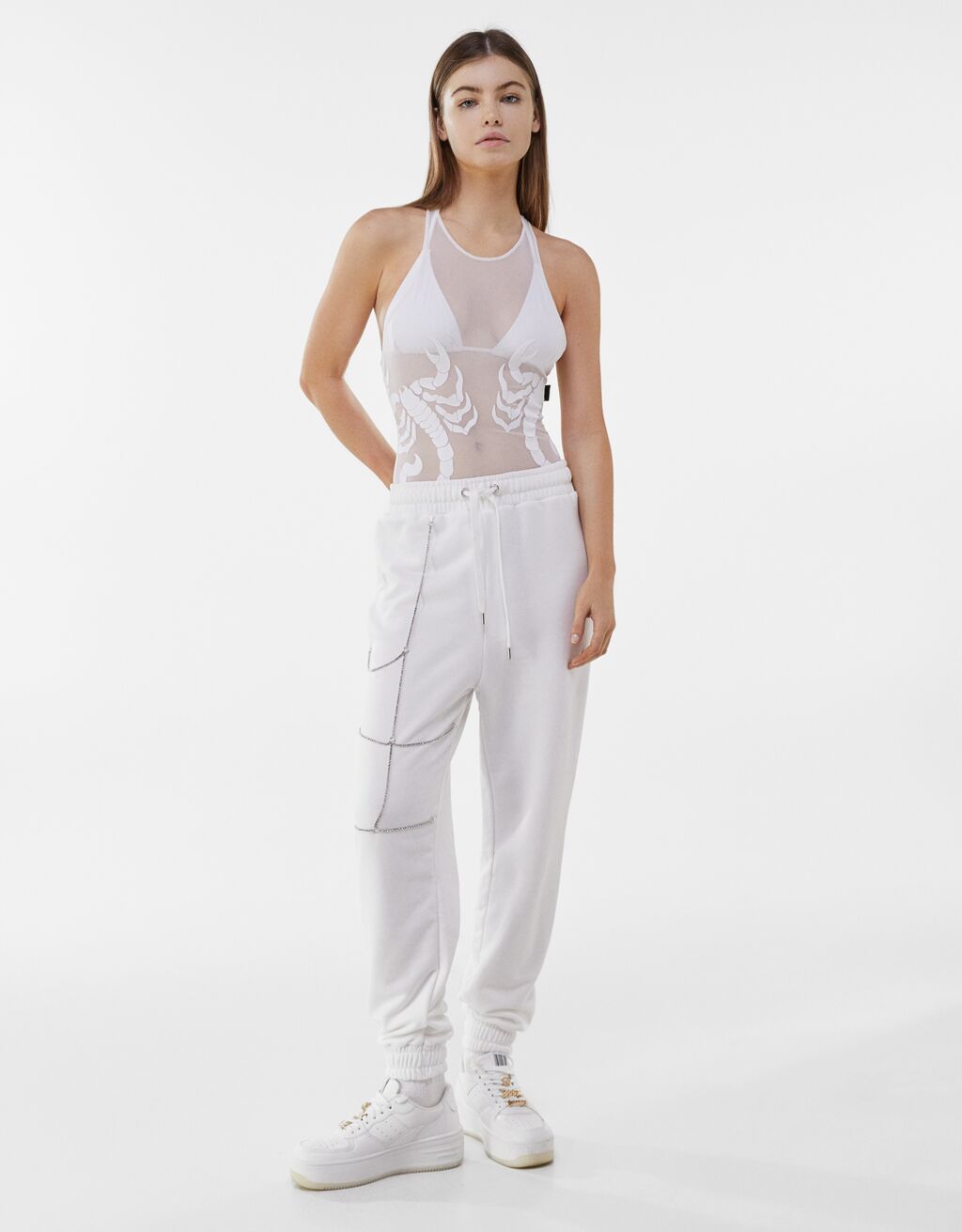 La artista chilena Paloma Mami presenta su nueva colección en Bershka
