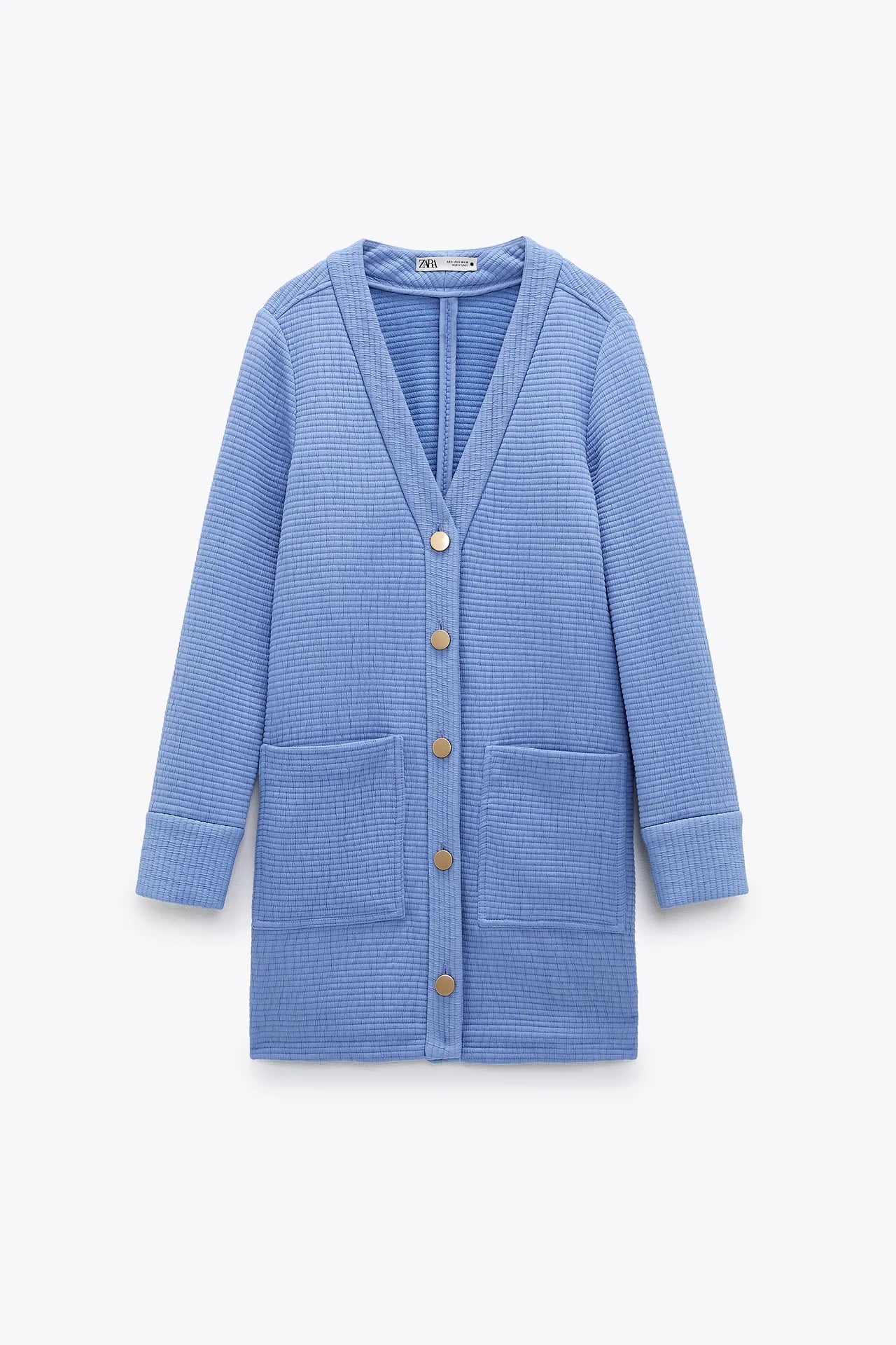 El vestido mini con botones de Zara de Amelia Bono re&uacute;ne todas las tendencias