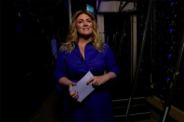 Carlota Corredera ha presentado este domingo el documental de Roc&iacute;o Carrasco./Telecinco