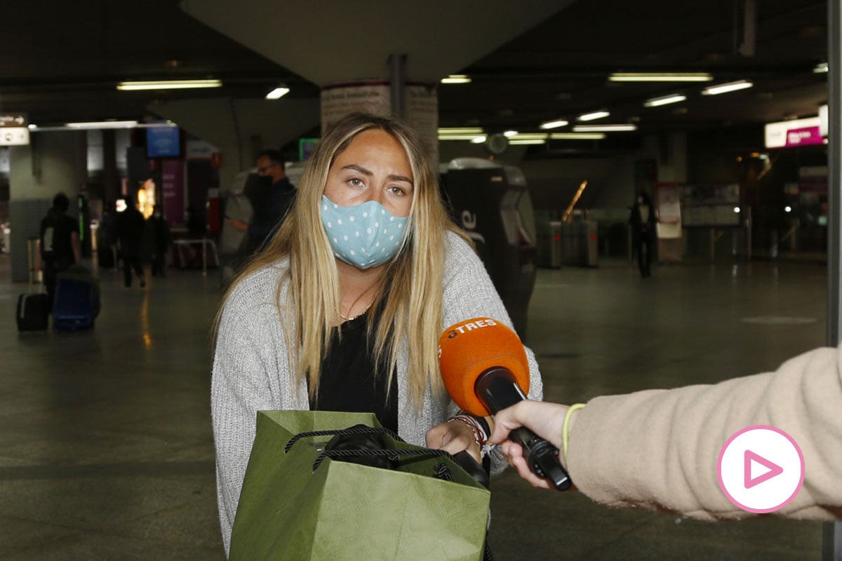 Rocío Flores a su llegada a Madrid / Gtres