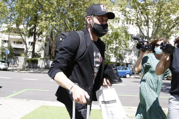 Antonio David Flores en su llegada a Madrid./Gtres