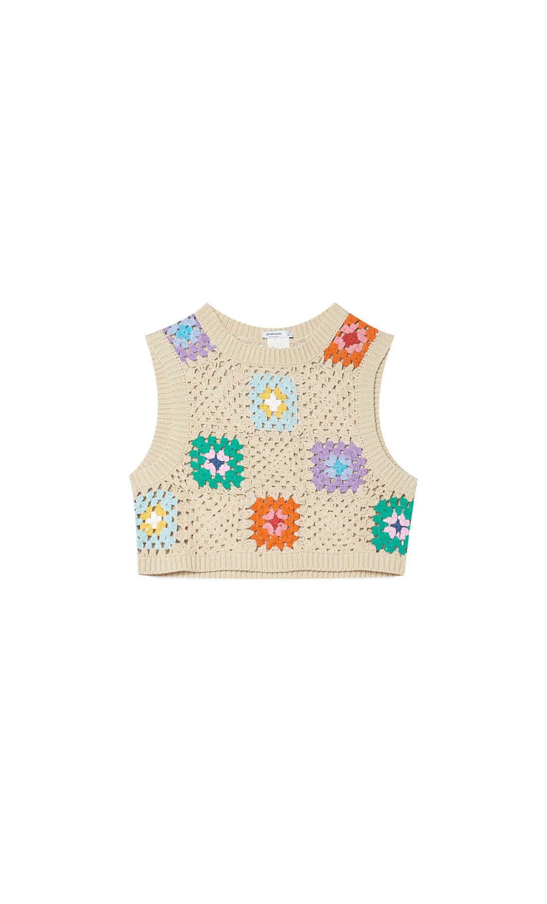 Stradivarius vende la prenda m&aacute;s se busca esta temporada, los chalecos de crochet