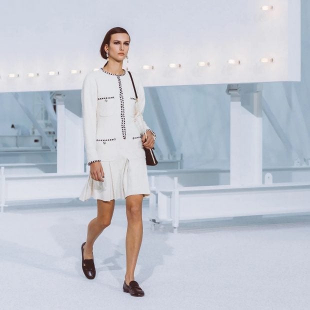 Sfera se inspira en un vestido m&iacute;tico de Chanel para dise&ntilde;ar esta chaqueta de entretiempo
