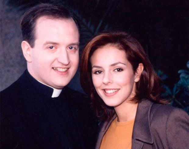 Roc&iacute;o Carrasco y el padre Apeles / Telecinco