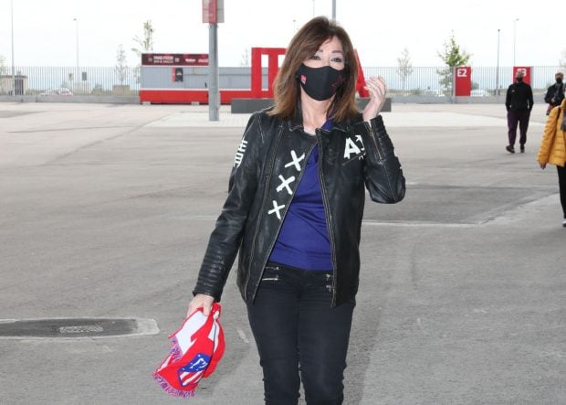 Ana Rosa ha llegado al Wanda con su bufanda del Atl&eacute;tico de Madrid / Gtres