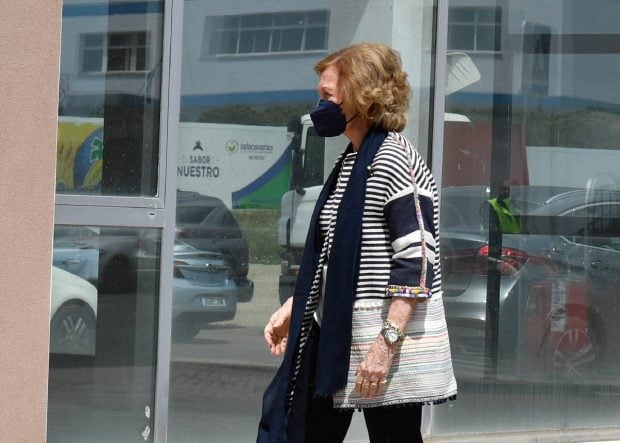 Do&ntilde;a Sof&iacute;a ha visitado el Banco de Alimentos de Sevilla / Gtres
