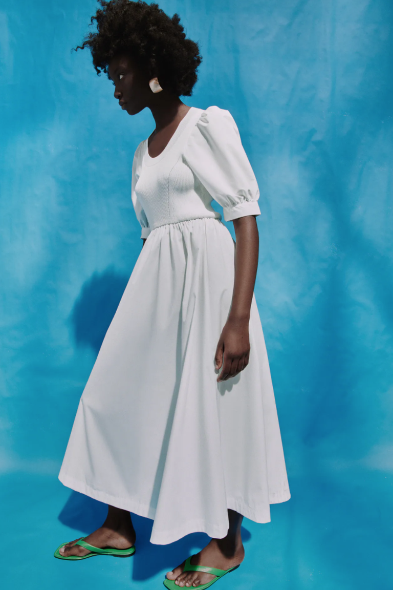 Esta es la versi&oacute;n low cost de Lefties del vestido blanco de Sara Carbonero