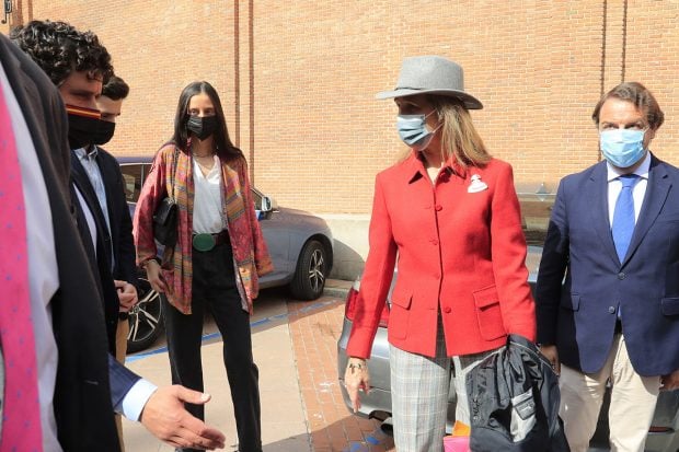 Victoria Federica, Froil&aacute;n y la infana Elena en la Plaza de Toros de Las Ventas./Gtres