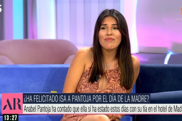Isa Pantoja est&aacute; molesta con la artista, tal y como ha confesado en 'El programa de Ana Rosa'./Telecinco