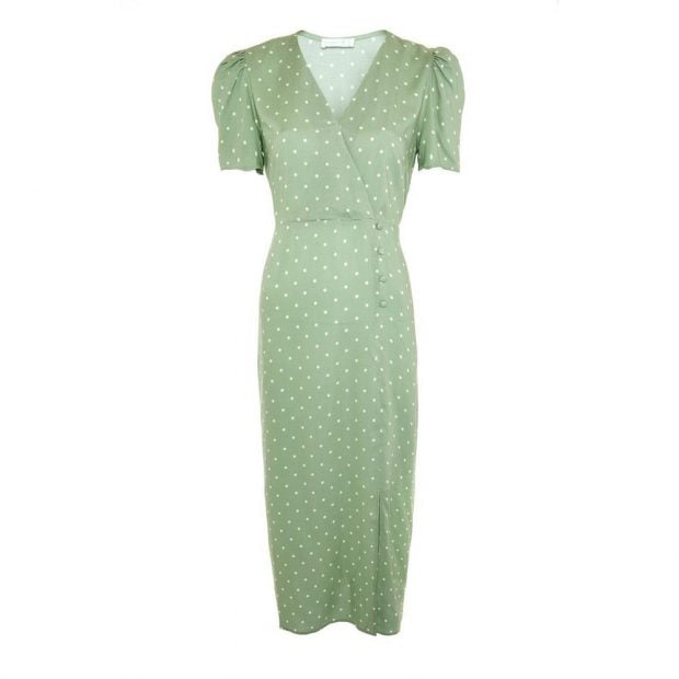 Primark tiene el vestido midi homenaje a &lsquo;The Crown&rsquo; y a la reina Isabel II