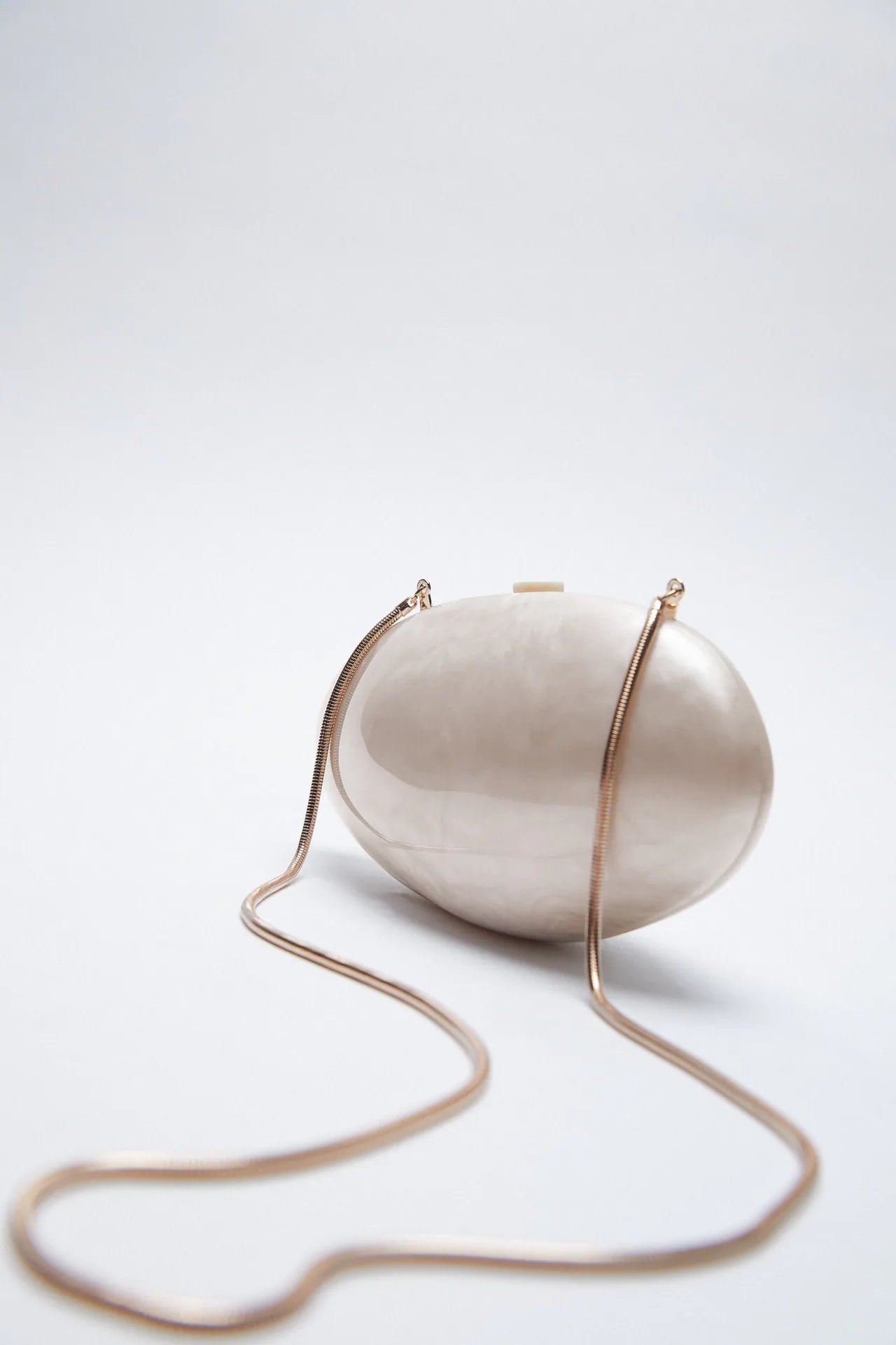 Los 5 bolsos caja m&aacute;s originales y exclusivos de la nueva colecci&oacute;n de Zara