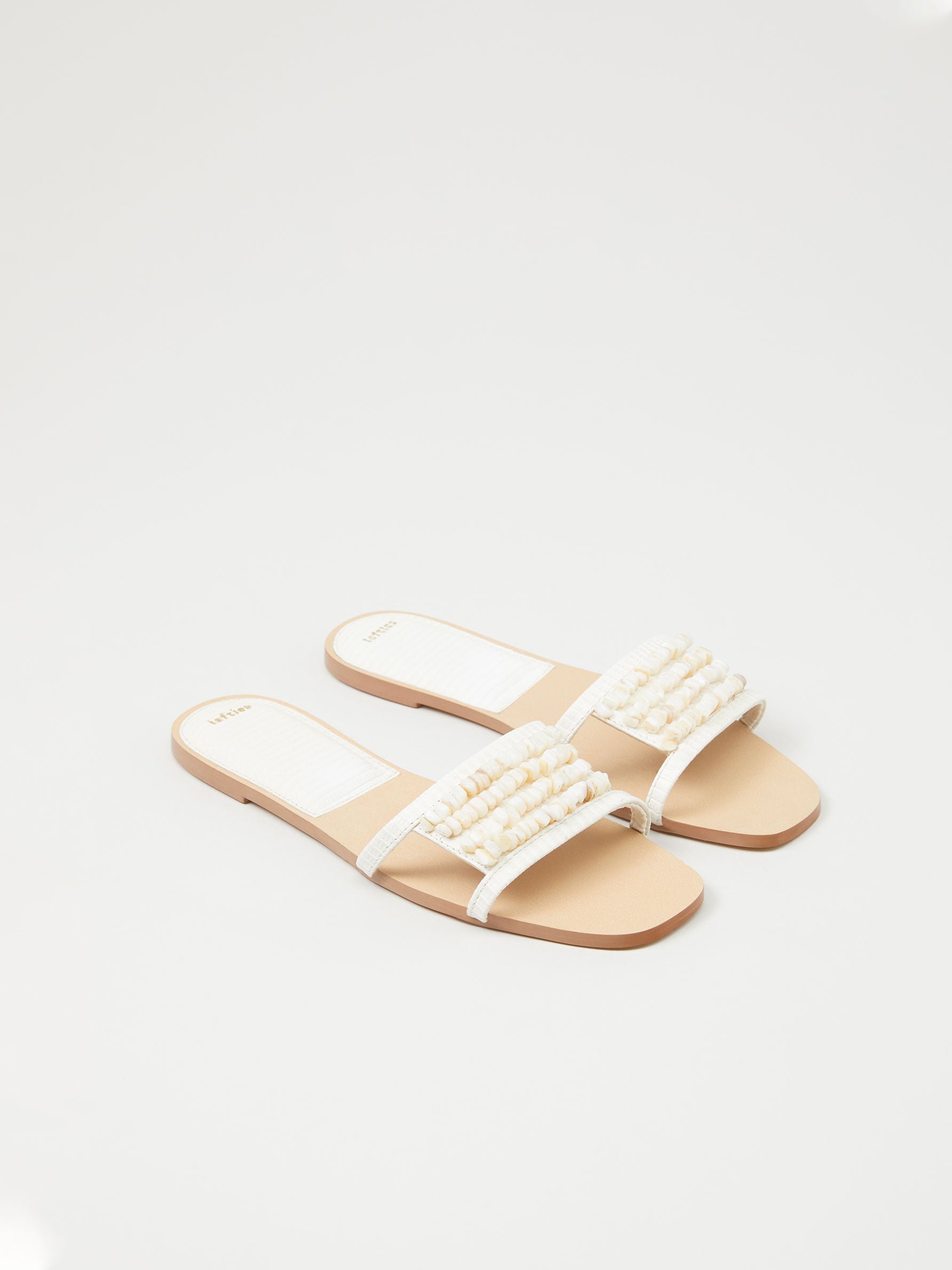 Las 6 sandalias planas de Lefties m&aacute;s c&oacute;modas, bonitas y baratas del verano