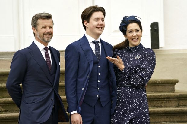 Lejos de ser una ceremonia multitudinaria, la confirmaci&oacute;n de Christian de Dinamarca ha estado marcada por las restricciones sanitarias./Gtres