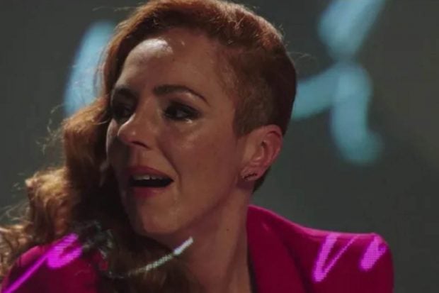 Roc&iacute;o Carrasco rota de dolor al narrar su testimonio./Telecinco