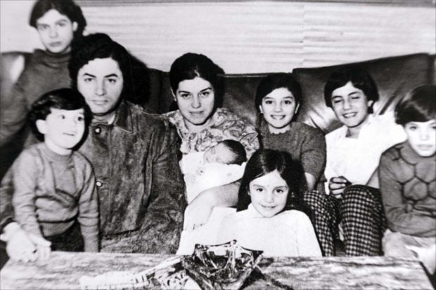 Antonio Molina, &Aacute;ngela Tejedor y sus hijos