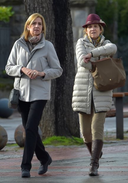 Las infantas Elena y Cristina juntas en una imagen de archivo. / Gtres