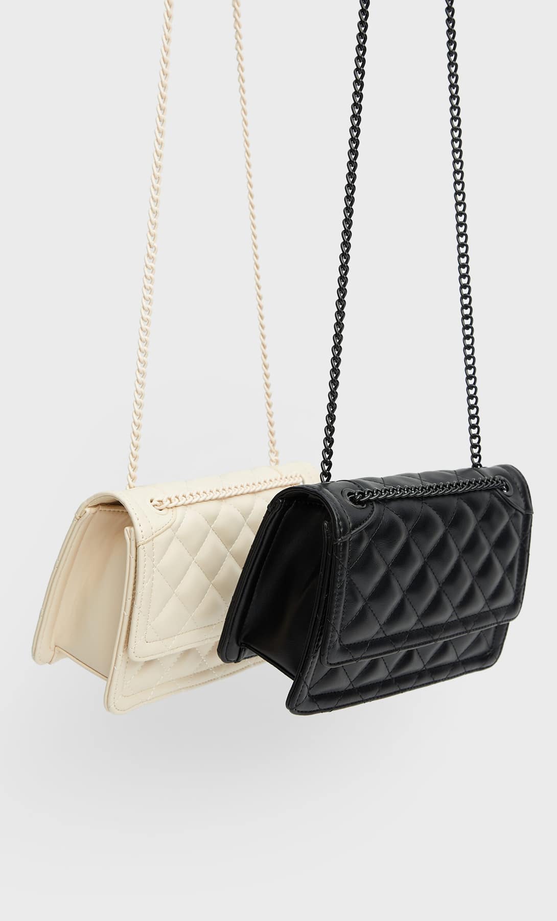 La alternativa low cost de Stradivarius al bolso m&aacute;s viral de la temporada
