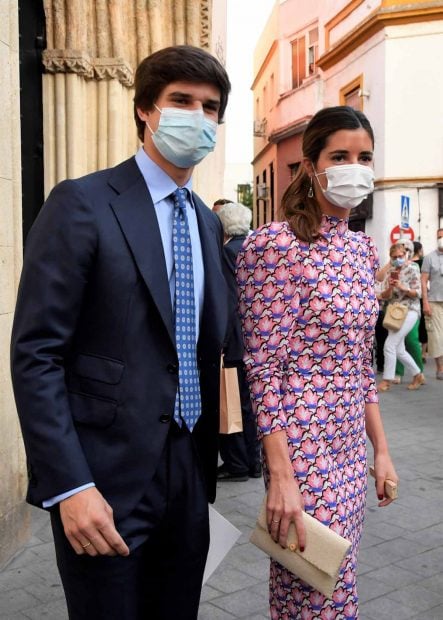 Bel&eacute;n Corsini se ha decantado por uno de los estampados de la temporada para el vestido que ha lucido en la celebraci&oacute;n./Gtres