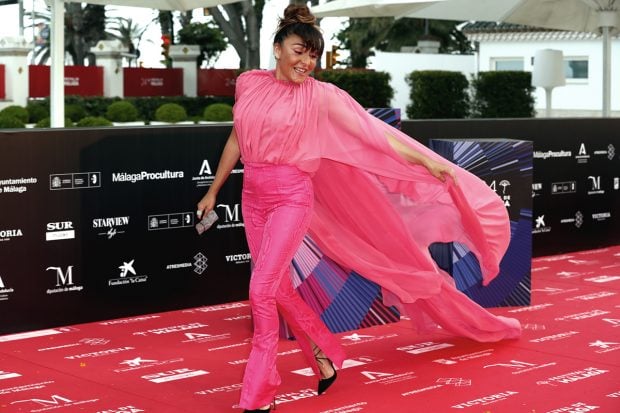 Candela Pe&ntilde;a ha apostado por el fucsia para la gran noche./Gtres