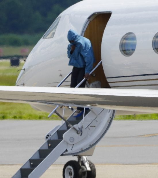 Kanye West en el aeropuerto de Taterboro (Nueva Jersey)./Gtres