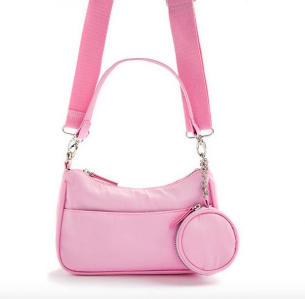 Bolso combinado dos en uno de Primark que cuesta 10 euros./Primark