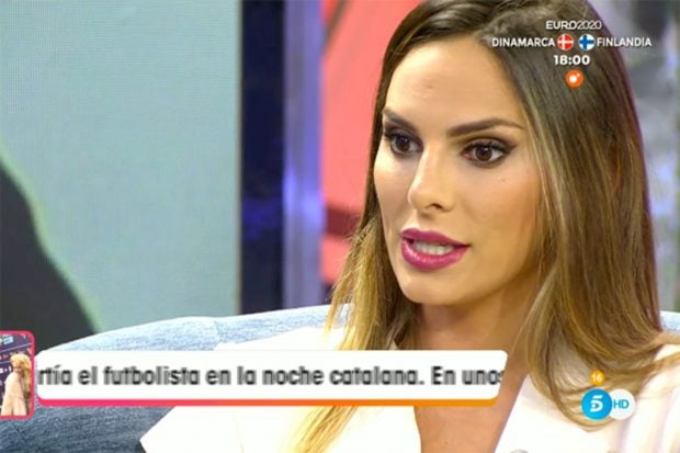 La colaboradora ha confesado que lo est&aacute; pasando mal./Telecinco