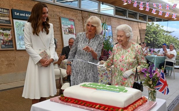 Reina Isabel II, Kate Middleton y Camilla de Cornualles./Gtres