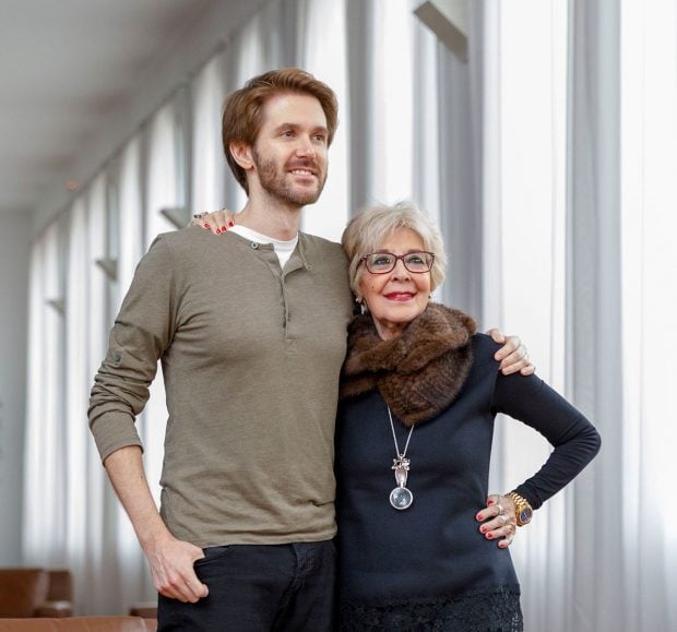 Concha Velasco y su hijo Manuel