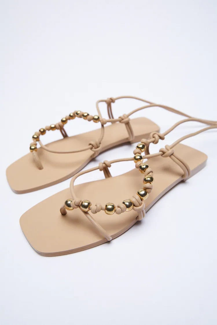 Las 5 sandalias de piel de Zara m&aacute;s originales para lucir pedicura este verano