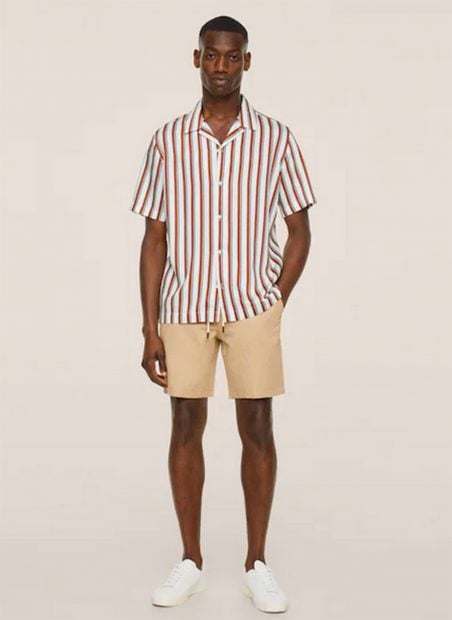 Camisa de hombre con estampado de rayas de Mango./Mango