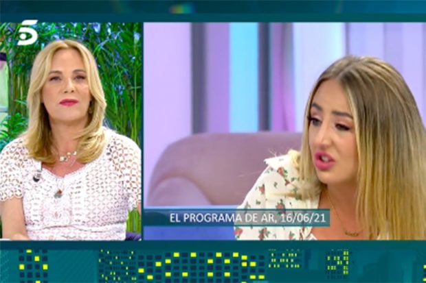 Bel&eacute;n Rodr&iacute;guez expresa su cabreo con Roc&iacute;o Flores en 'Viernes Deluxe'./Telecinco