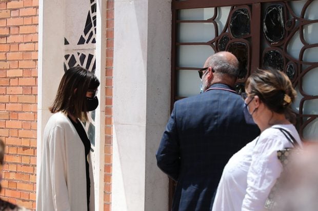 Alba Santana devastada tras la muerte de su madre, Mila Xim&eacute;nez./Gtres