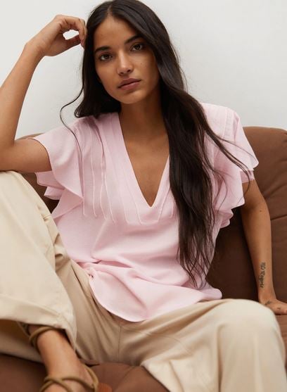 Los vestidos, monos o zapatos de Mango a mitad de precio que ya puedes comprar