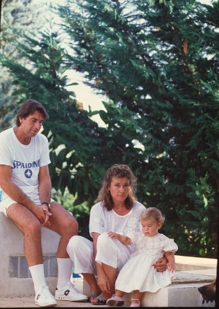 Mila Xim&eacute;nez, Manolo santana