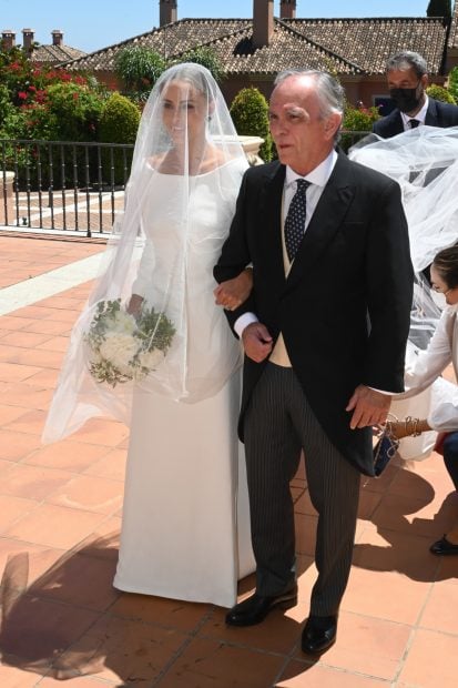 Gabriela Delgado llegando a la iglesia para darse el 's&iacute;, quiero'./Gtres