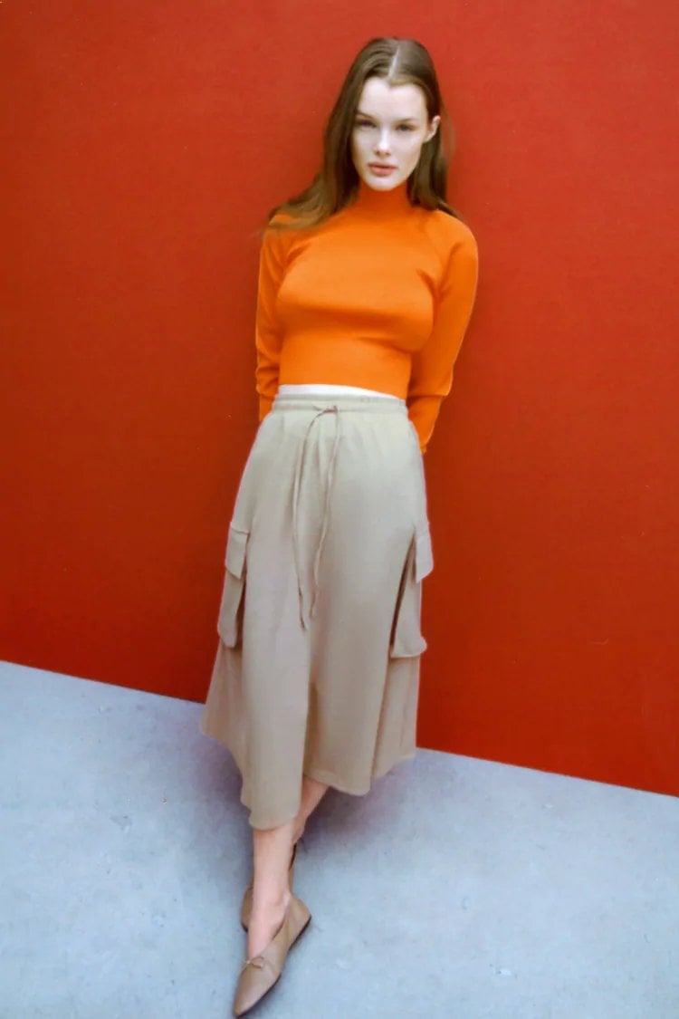 La falda 'grunge' que triunf&oacute; en los 90 vuelve rebajada a Zara