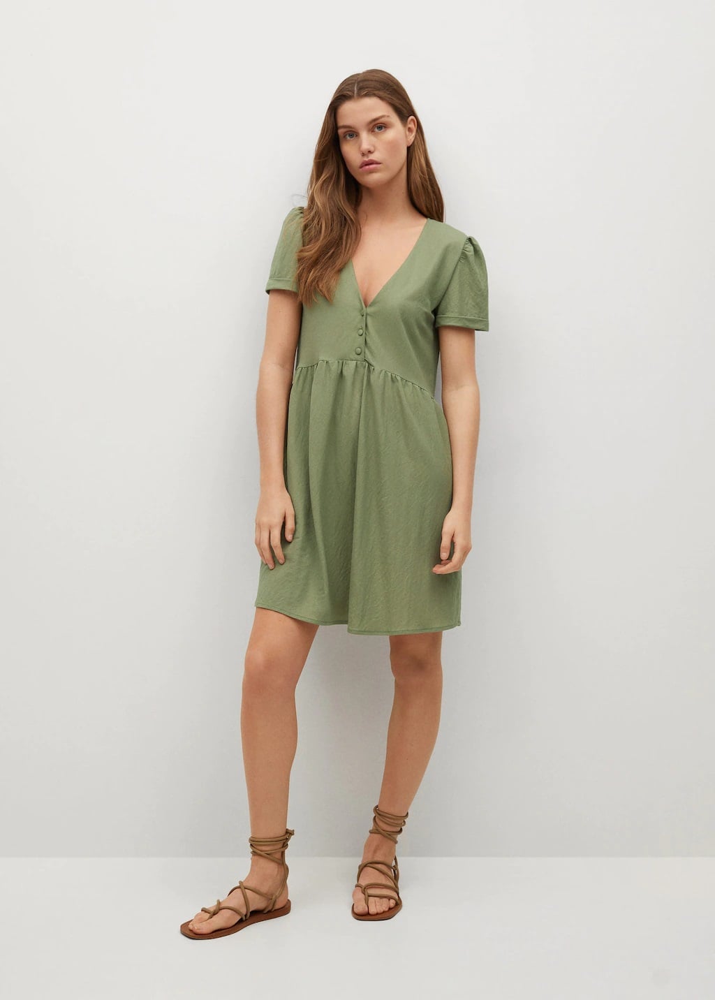 Rebajas Mango: El vestido rojo de tus sue&ntilde;os de 9,99 y otros vestidos que son tendencia 