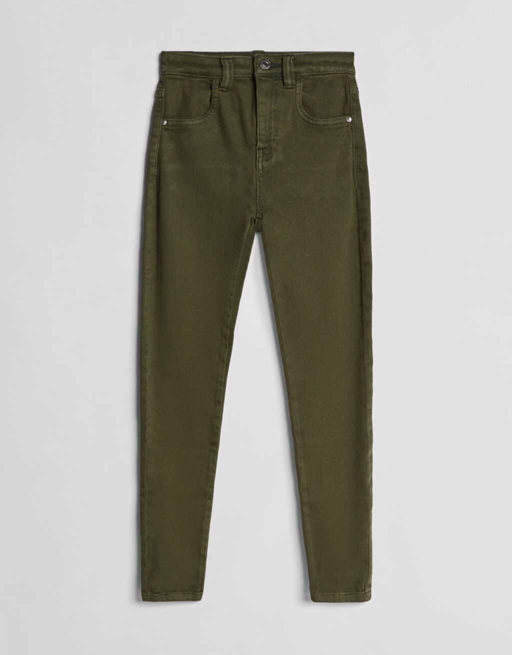 Carrie Bradshaw parec&iacute;a m&aacute;s alta con estos pantalones de Bershka de 7,99 euros