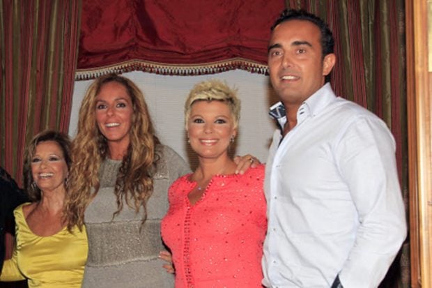 Mar&iacute;a Teresa Campos junto a Roc&iacute;o Carrasco, Fidel Albiac y su hija, Terelu Campos./Gtres