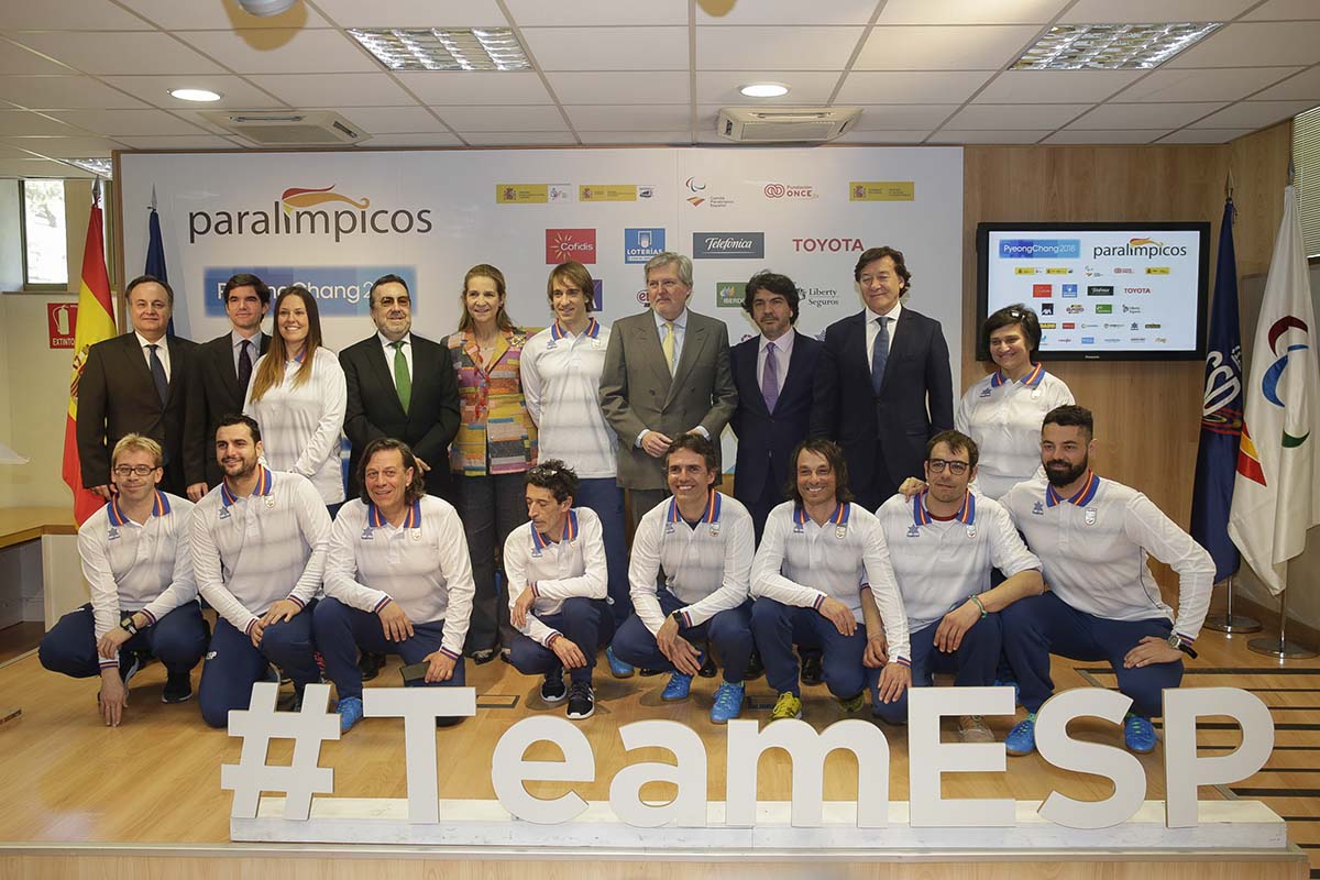 La infanta Elena refuerza su compromiso con el Comité Paralímpico ...