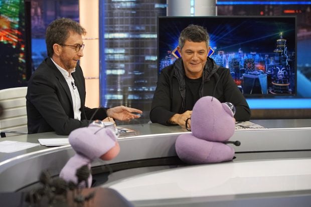Pablo Motos y Alejandro Sanz en 'El Hormiguero'./Gtres